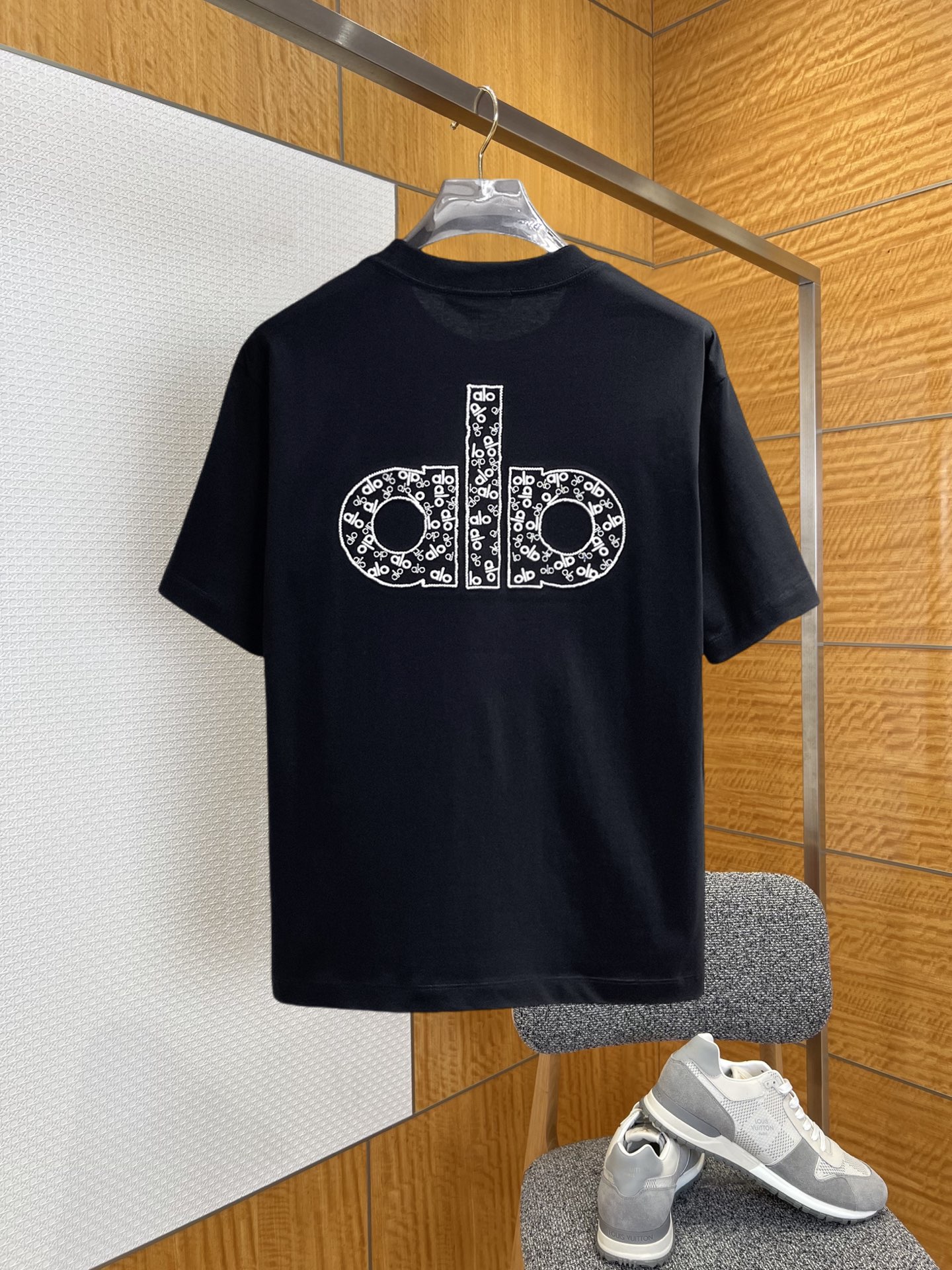 short sleeves